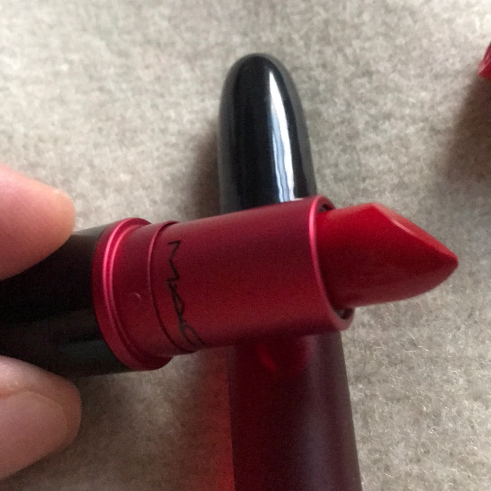 Brand new MAC shadescents kit